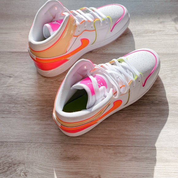 Nike Air Jordan AJ 1 mid glow - Picture 12 of 14